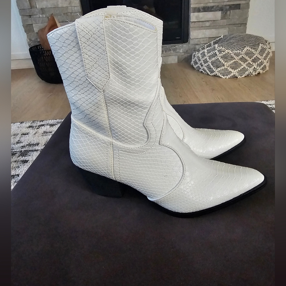 Women's White Croc-Embossed Ankle Boots - Picture 2 of 7